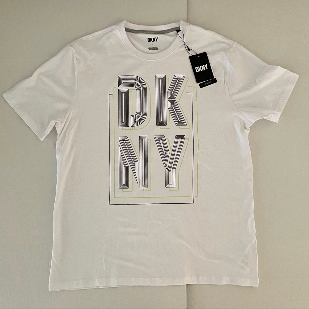 DKNY Mens t shirt. - Picture 2 of 5